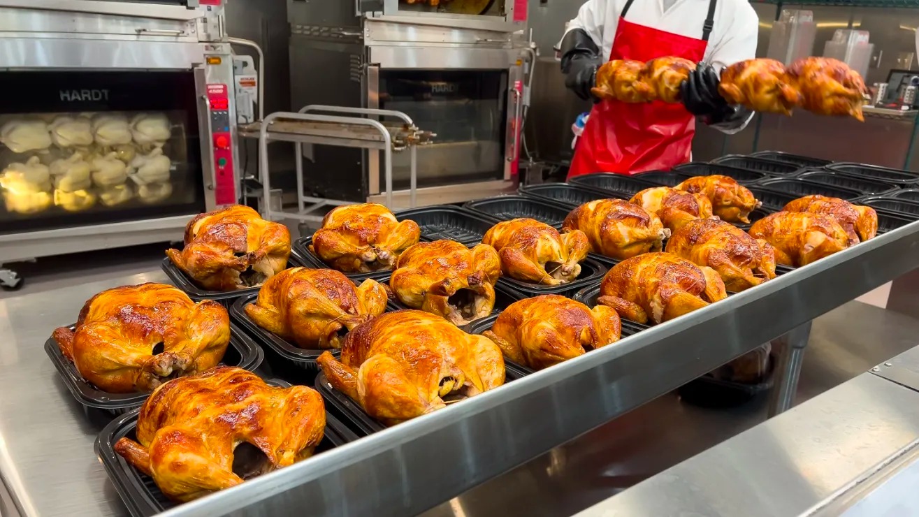 Como medidas de seguridad alimentaria, el pollo debe cocinarse y mantenerse a temperaturas seguras.